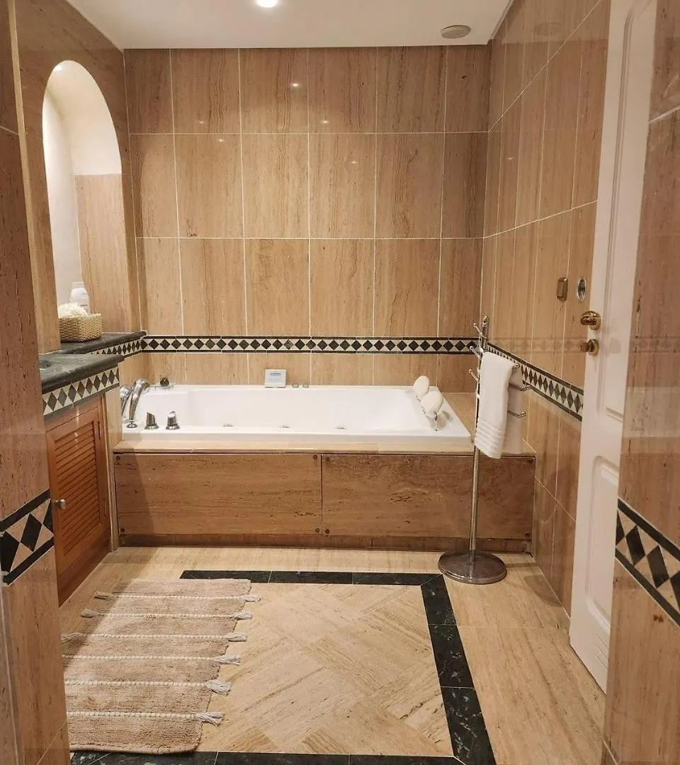 Luxury 2 Bedroom Apartment, Sierra Blanca, Marbella Apartment