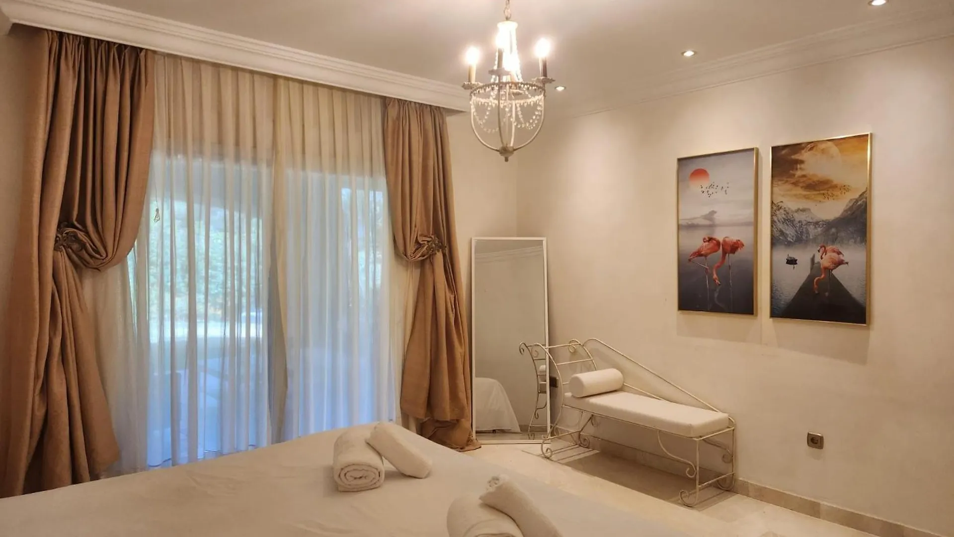 Luxury 2 Bedroom Apartment, Sierra Blanca, Marbella