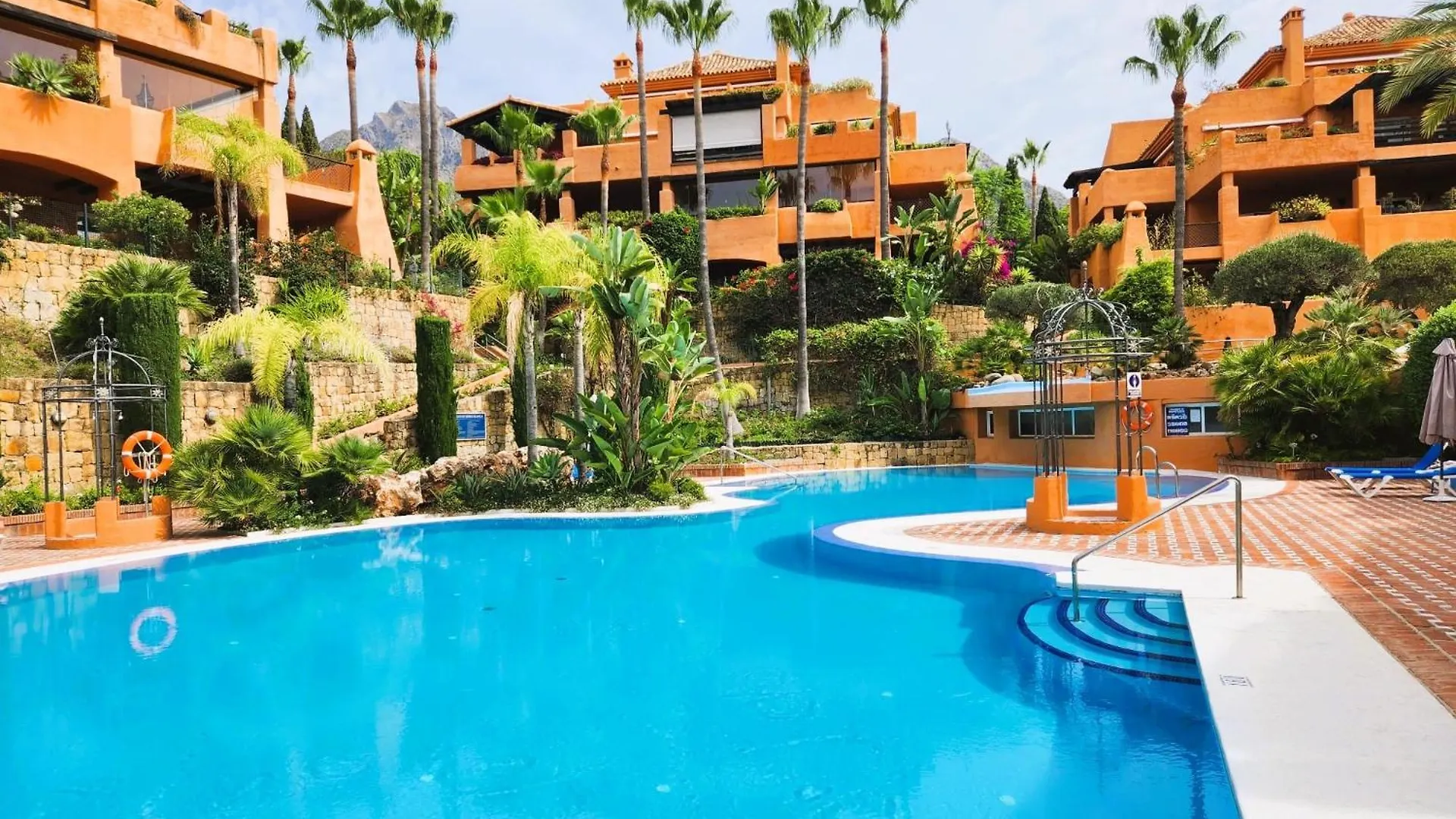 Luxury 2 Bedroom Apartment, Sierra Blanca, Marbella Spain
