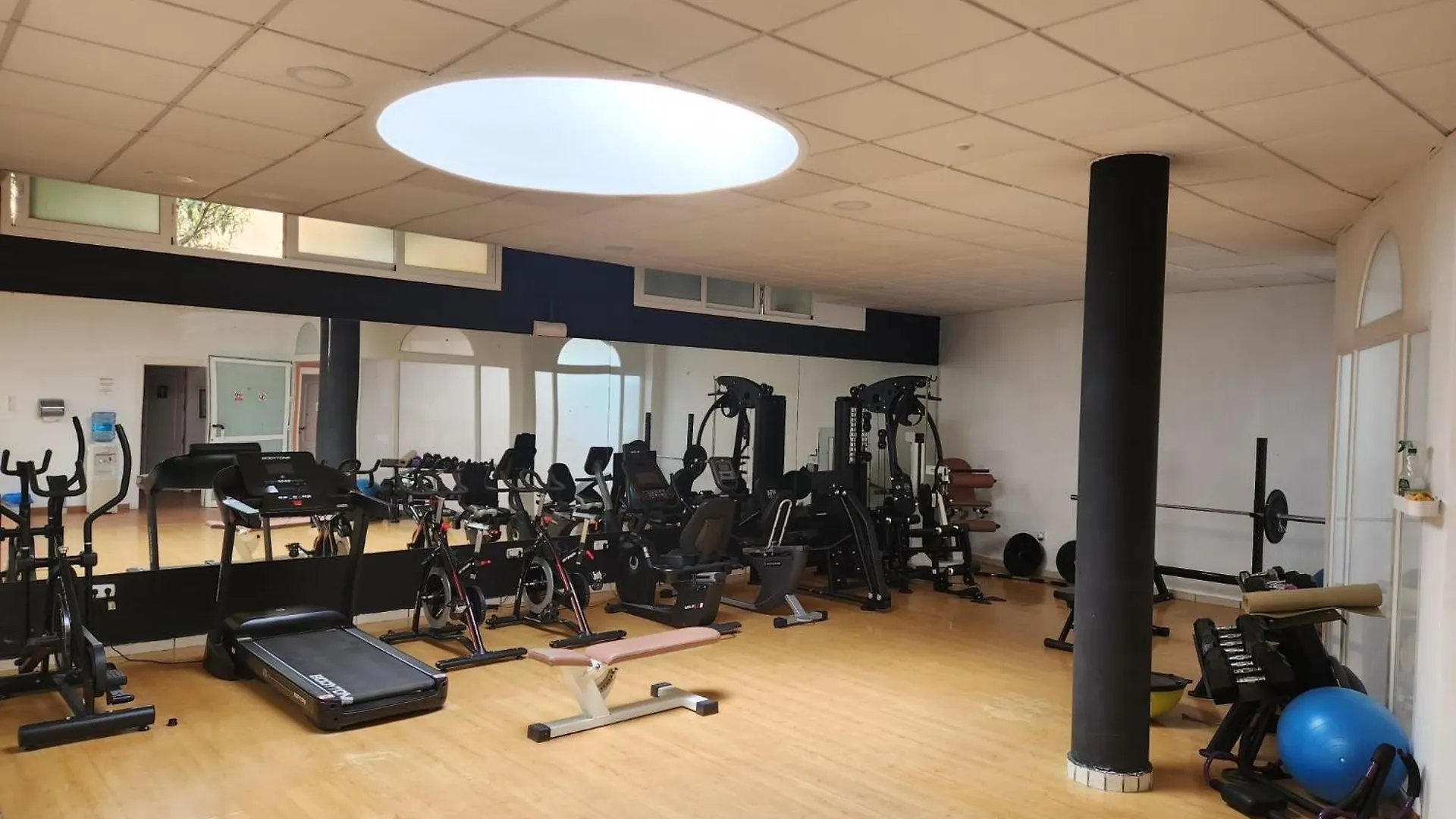 Luxury 2 Bedroom Apartment, Sierra Blanca, Marbella Apartment