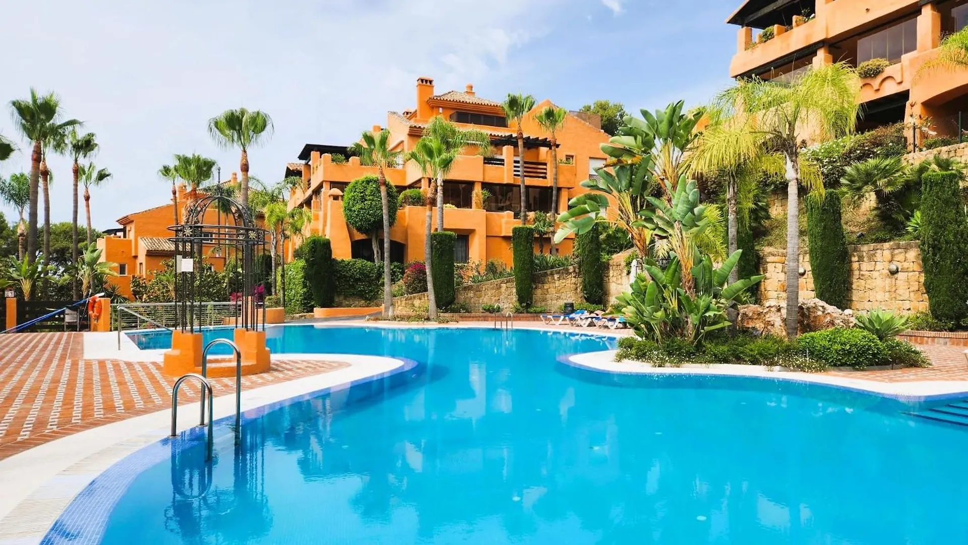 Luxury 2 Bedroom Apartment, Sierra Blanca, Marbella